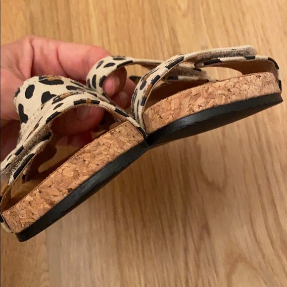 NWOT- never worn 6-12m (2 pairs!!) - Picture 4 of 6